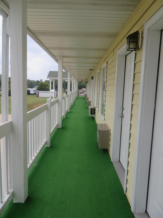 Honeysuckle Motel 2*