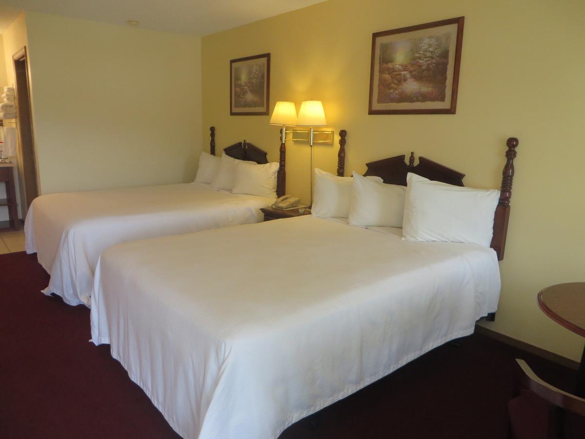 Motel Honeysuckle